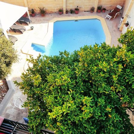 Modern Bedroom Gzira Exterior photo