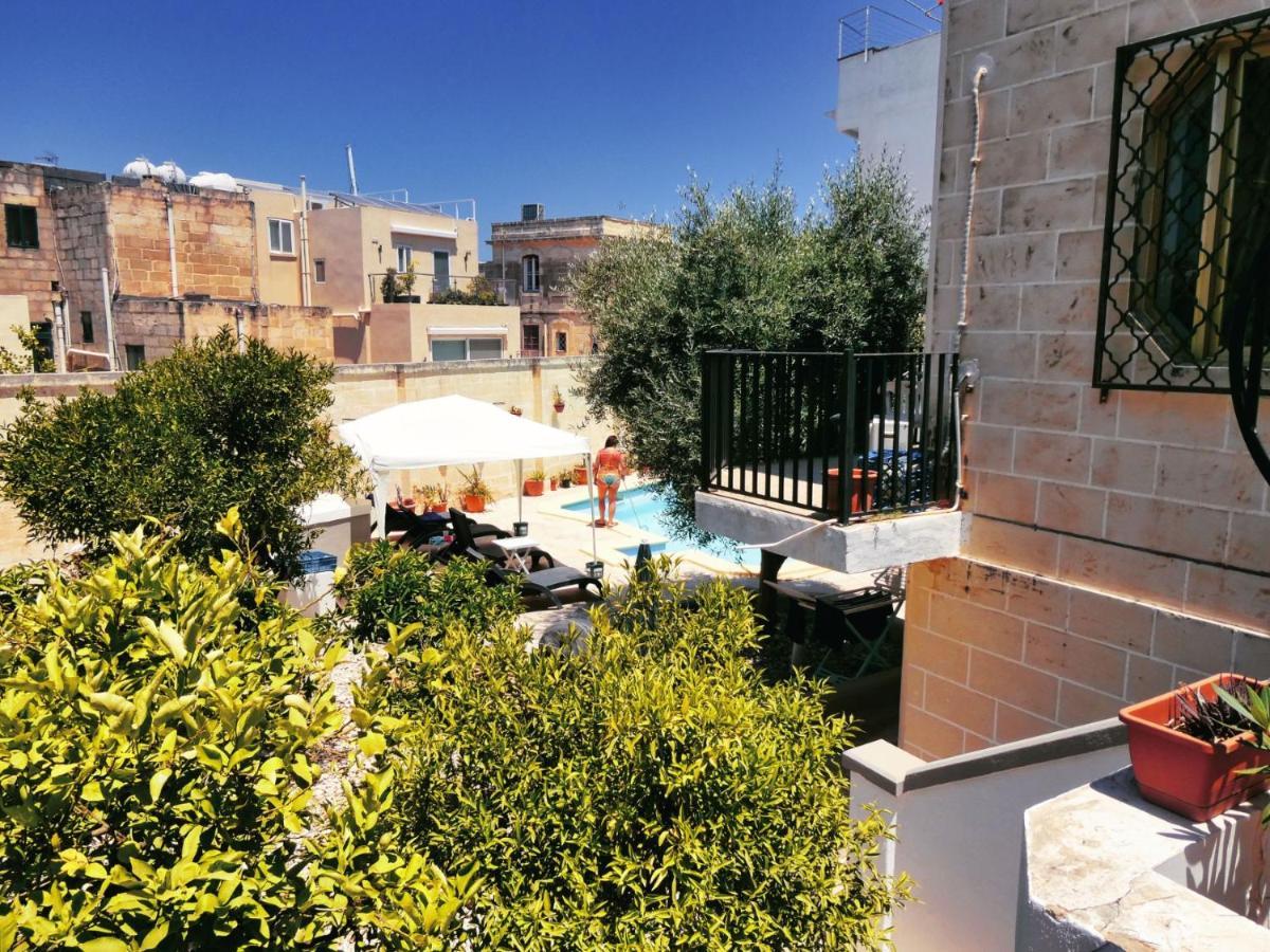 Modern Bedroom Gzira Exterior photo